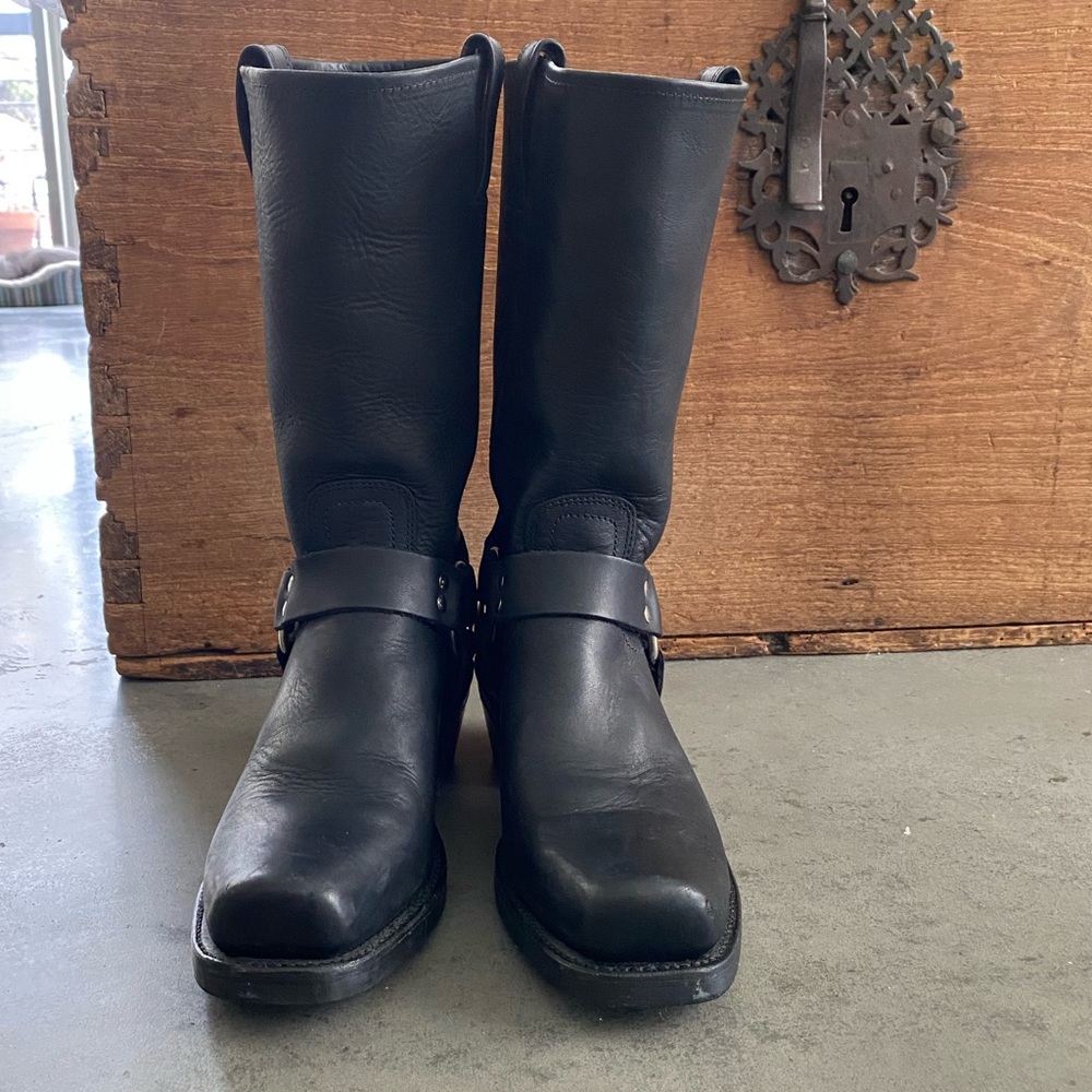 Frye Harness 12R Boots for Women - black – size 10